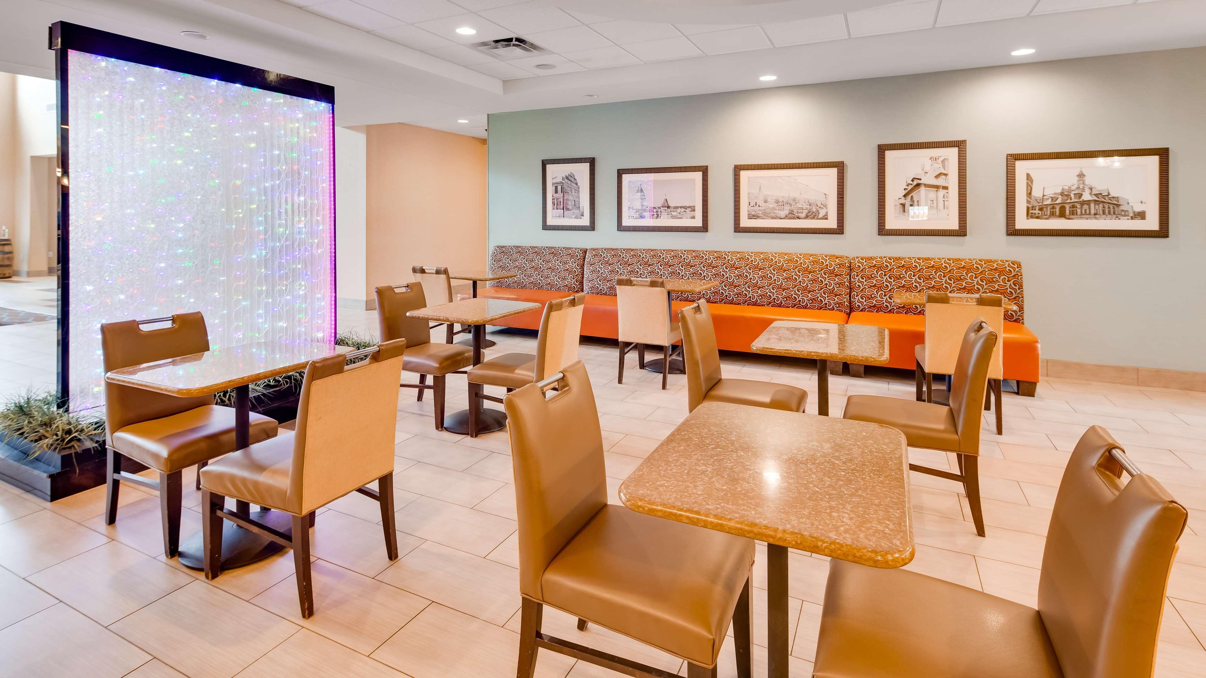Best Western Plus Atrium Inn & Suites Clarksville Exterior foto