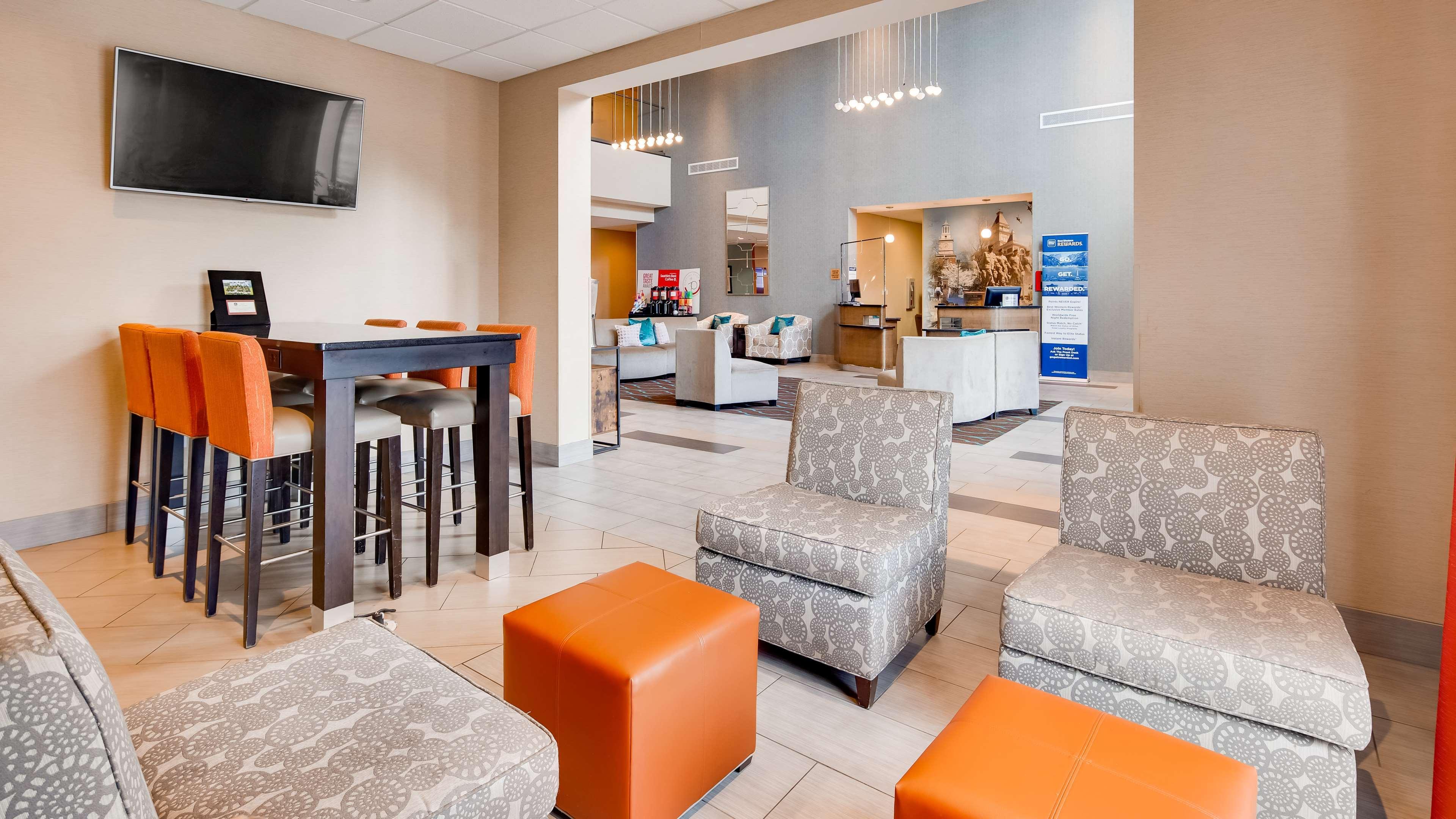 Best Western Plus Atrium Inn & Suites Clarksville Exterior foto